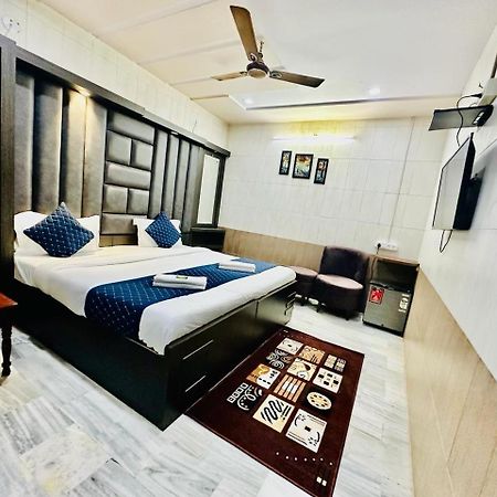 Hotel Sheela, 100M From Taj Mahal Agra  Exterior foto