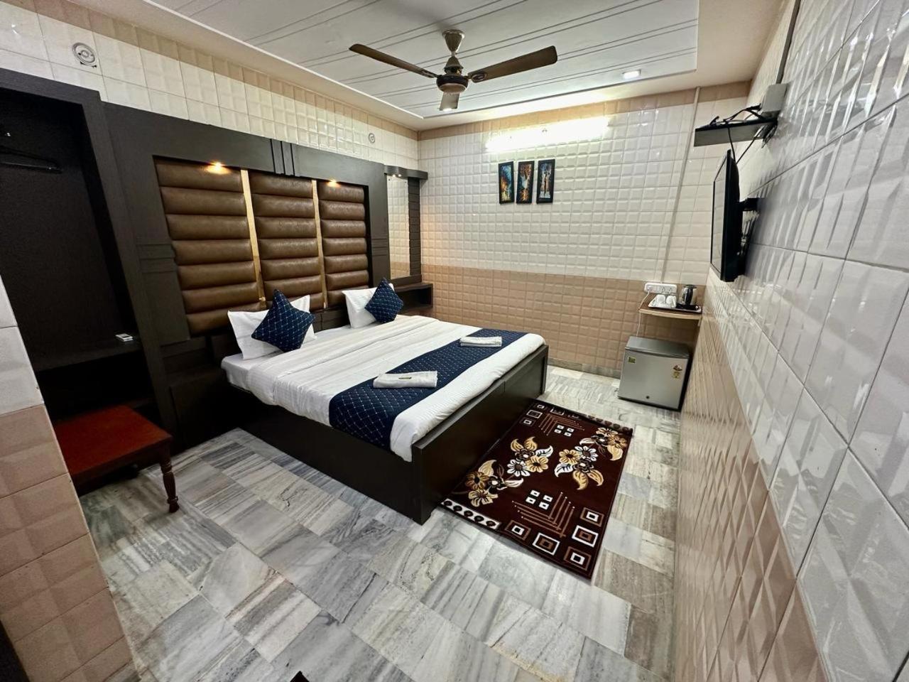 Hotel Sheela, 100M From Taj Mahal Agra  Exterior foto