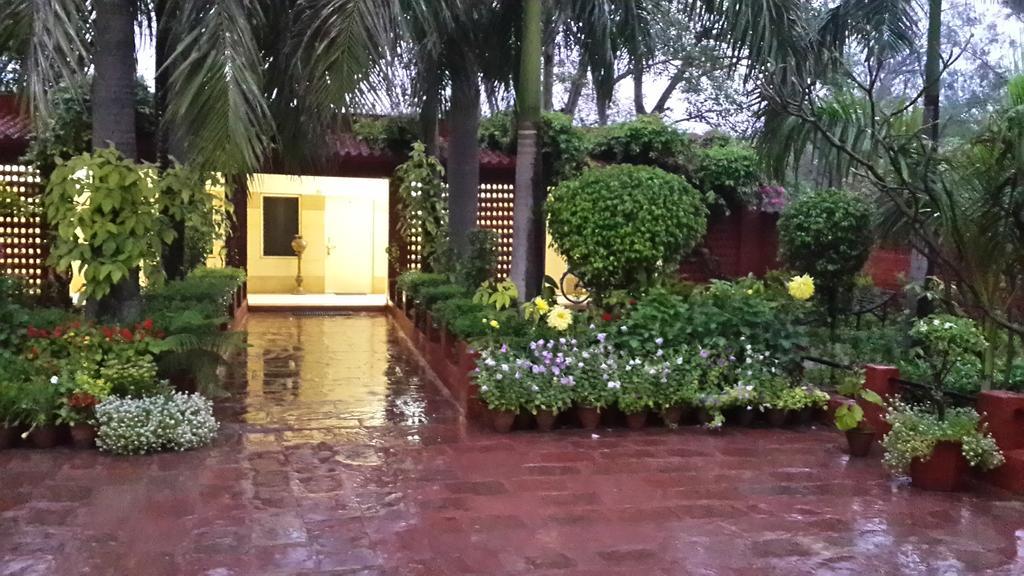 Hotel Sheela, 100M From Taj Mahal Agra  Exterior foto