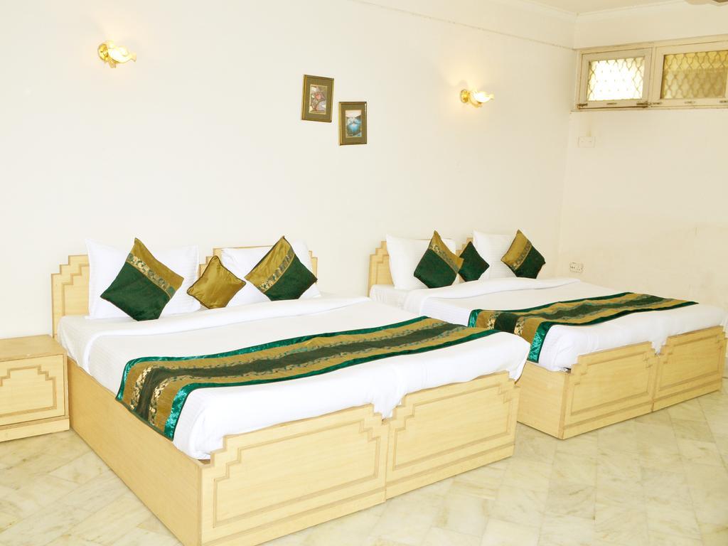 Hotel Sheela, 100M From Taj Mahal Agra  Exterior foto