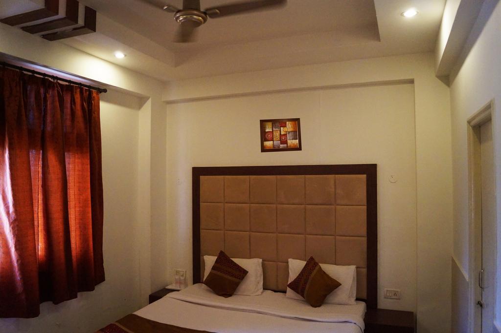 Hotel Sheela, 100M From Taj Mahal Agra  Exterior foto