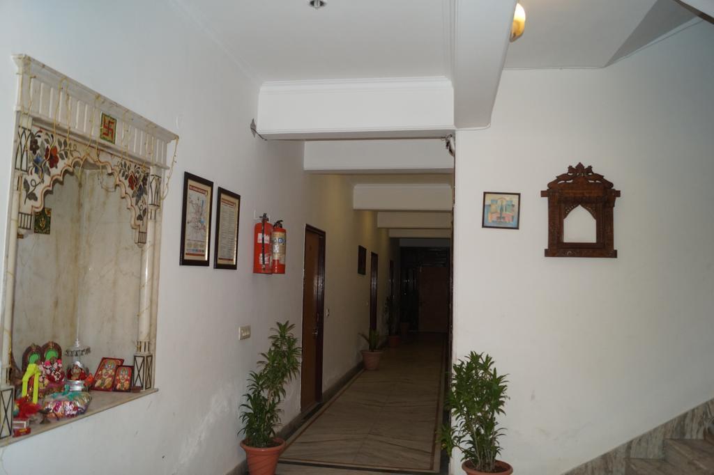 Hotel Sheela, 100M From Taj Mahal Agra  Exterior foto
