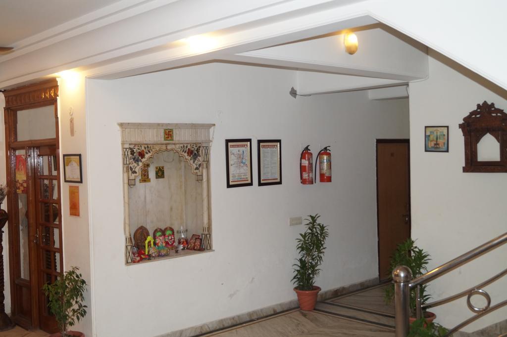 Hotel Sheela, 100M From Taj Mahal Agra  Exterior foto