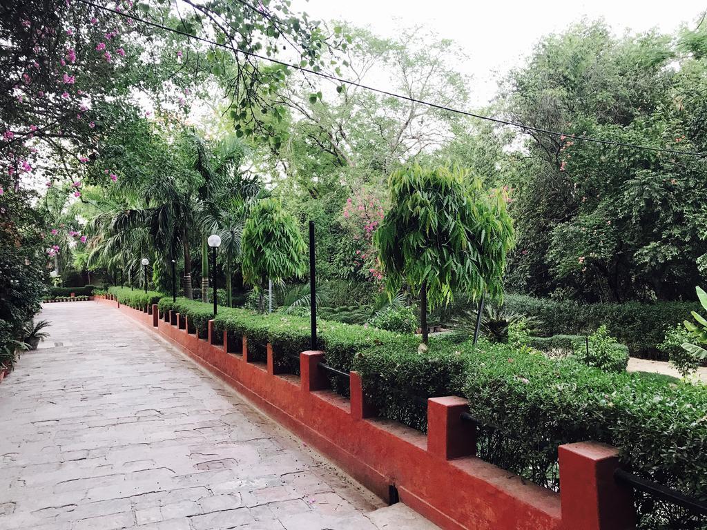 Hotel Sheela, 100M From Taj Mahal Agra  Exterior foto