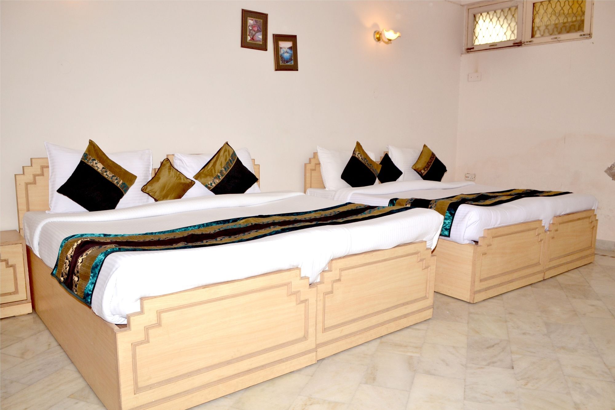 Hotel Sheela, 100M From Taj Mahal Agra  Exterior foto
